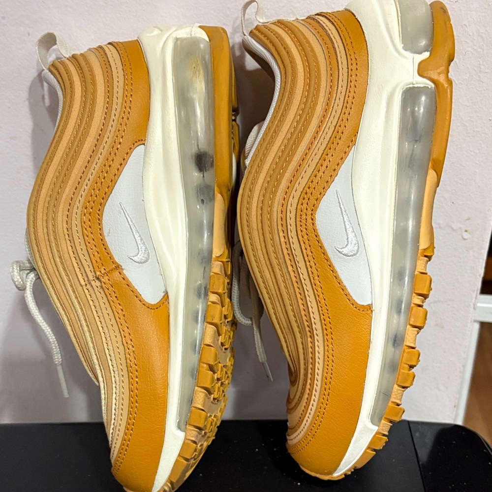 Nike Women's Sneakers in Mustard and White